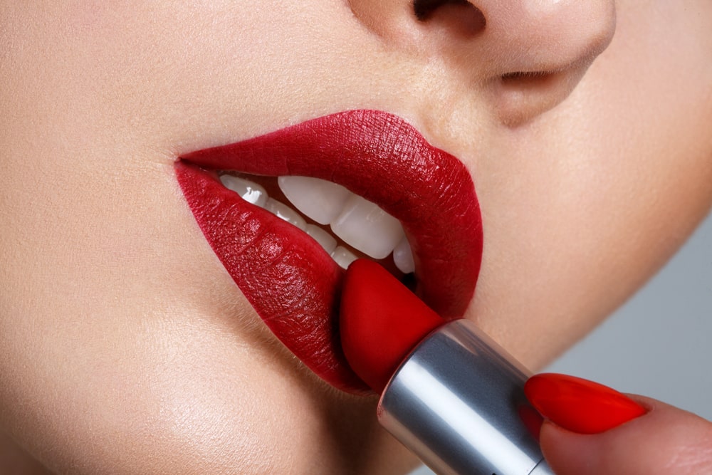 5 Reasons to Love Bright Lipstick