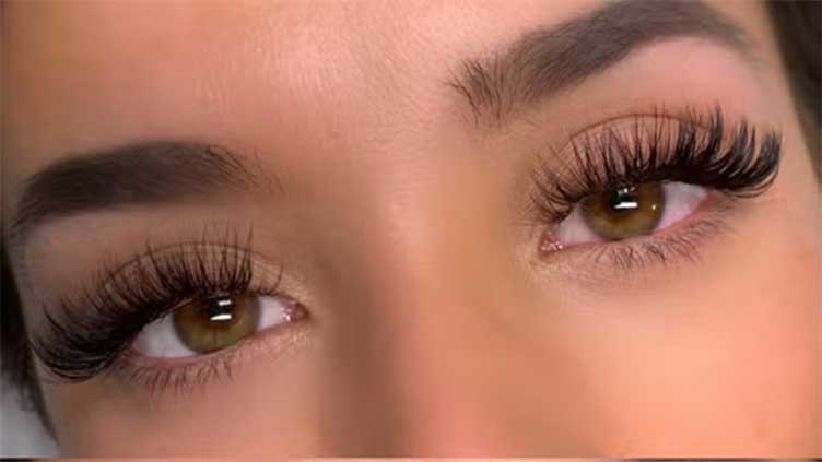 Top 5 Waterproof Mascaras for Long-Lasting Lashes